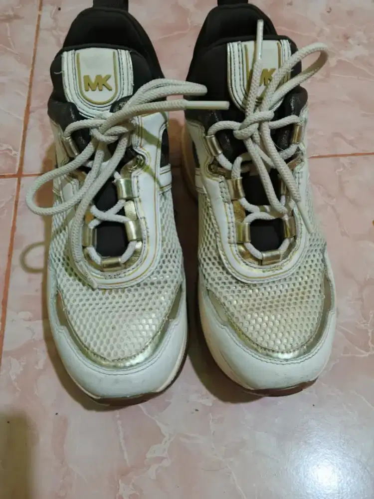 Jual cepat sepatu cw Mk Michael Kors original (second) size 37