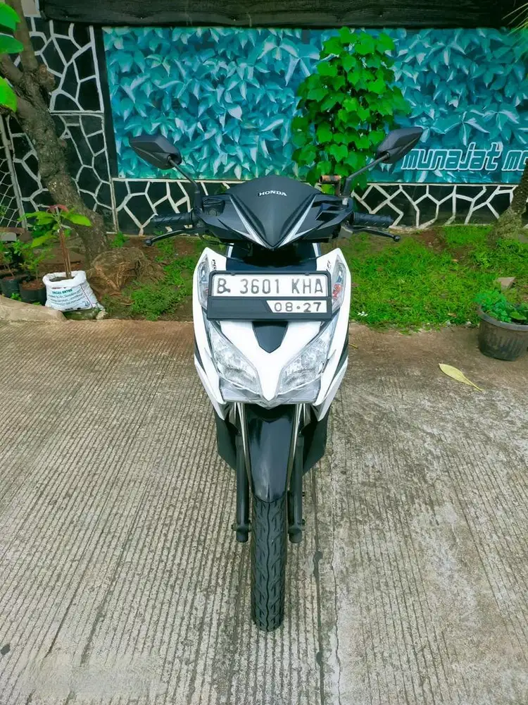 HONDA VARIO 125 OLD KZR ISTIMEWA