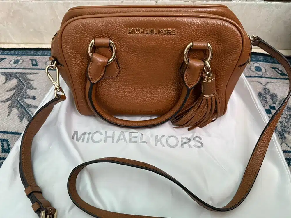 MK cross bag prebble leather