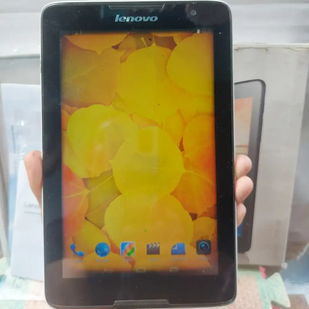 Tab Tablet Lenovo A5500-HV 16 GB Second Original
