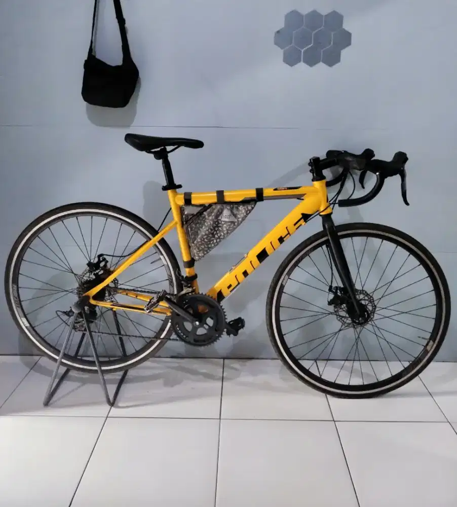 Roadbike Element Police Toronto