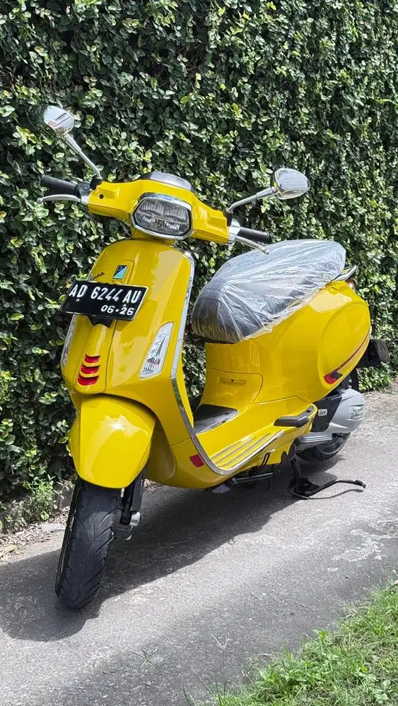 Vespa Sprint S Yellow Sole 2021