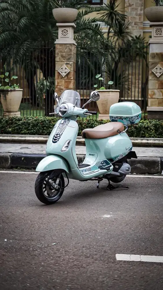 PIAGGIO VESPA LX BATIK EDITION