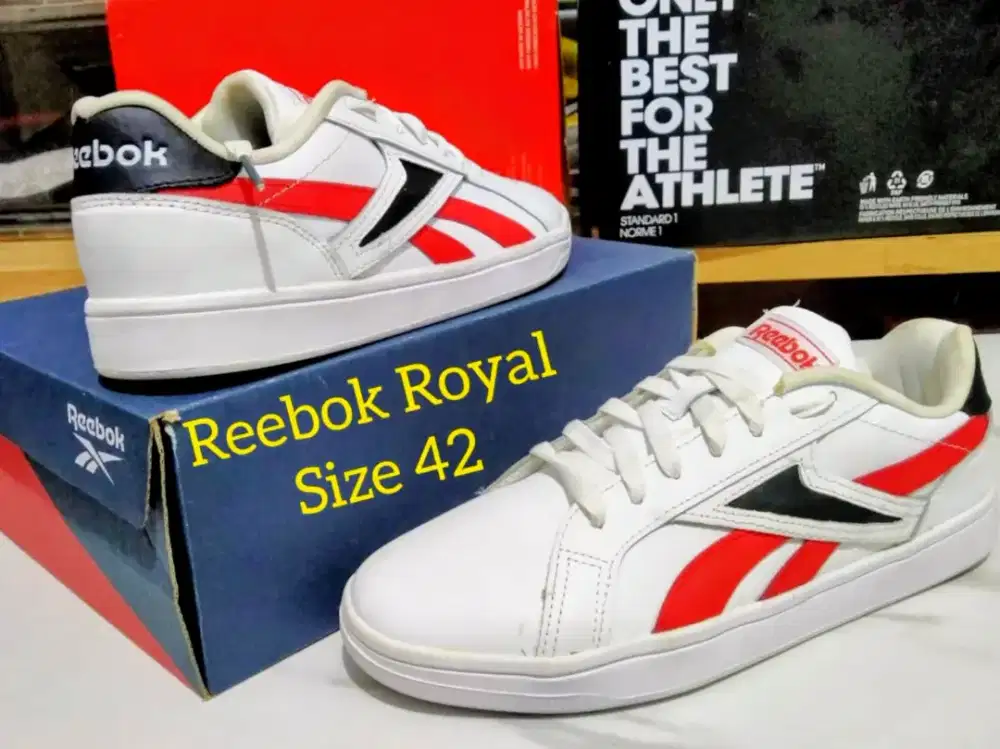 Sepatu Reebok royal size 42