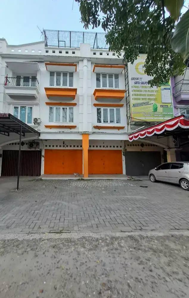 DIJUAL / SEWA RUKO GANDENG DUA PINGGIR JALAN BESAR