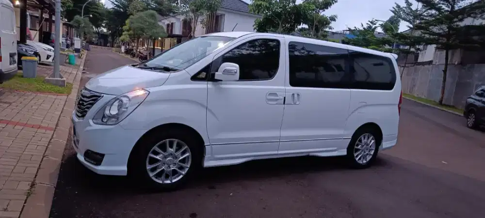 Dijual cepat, BU hyundai H1 Mulus Tinggal pakai