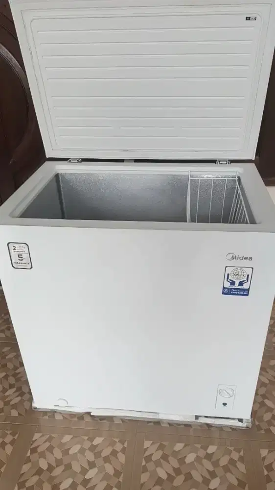 Freezer 200 liter belum pernah Service