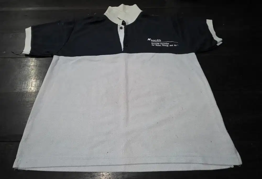 Baju bekas lengan pendek