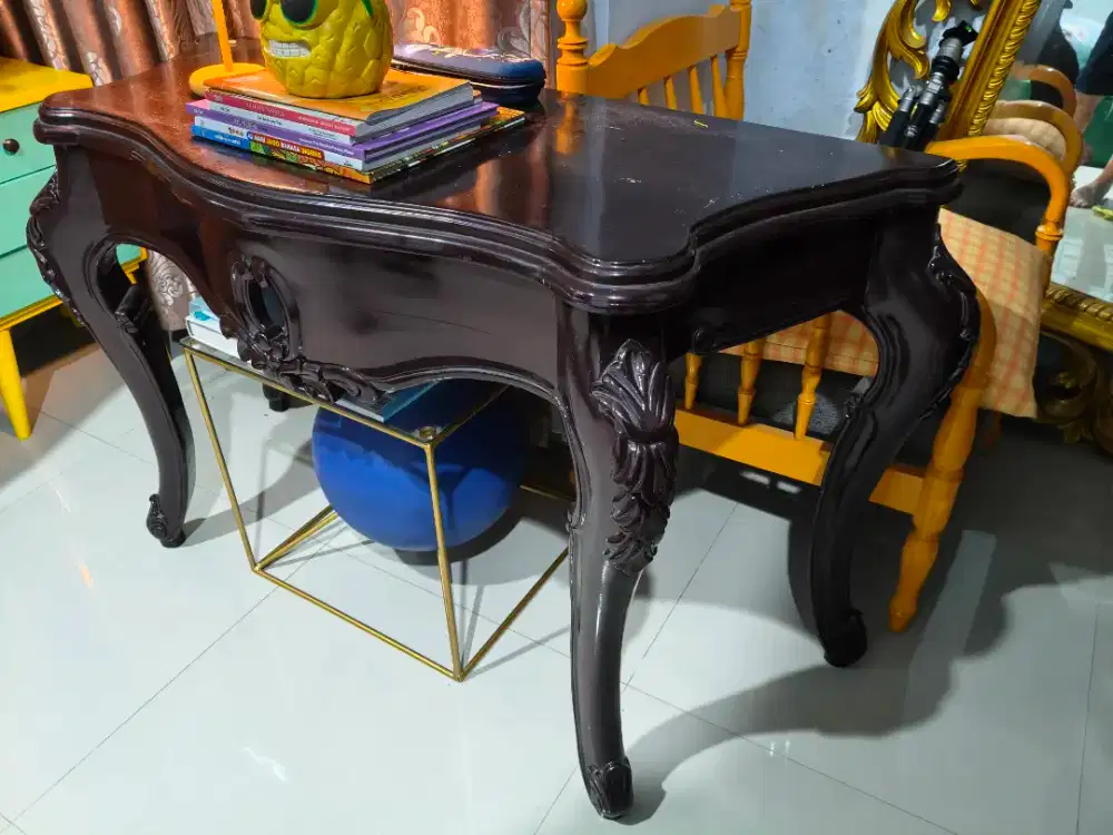 Meja Konsol Jati Klasik Murah