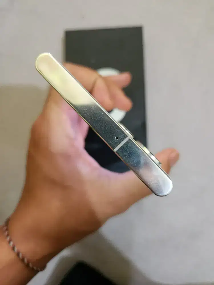 Samsung s22 ultra 12/256
Fulset
No minus