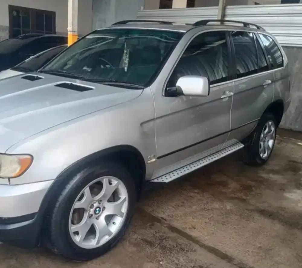 BMW X5 SILVER  (2002)