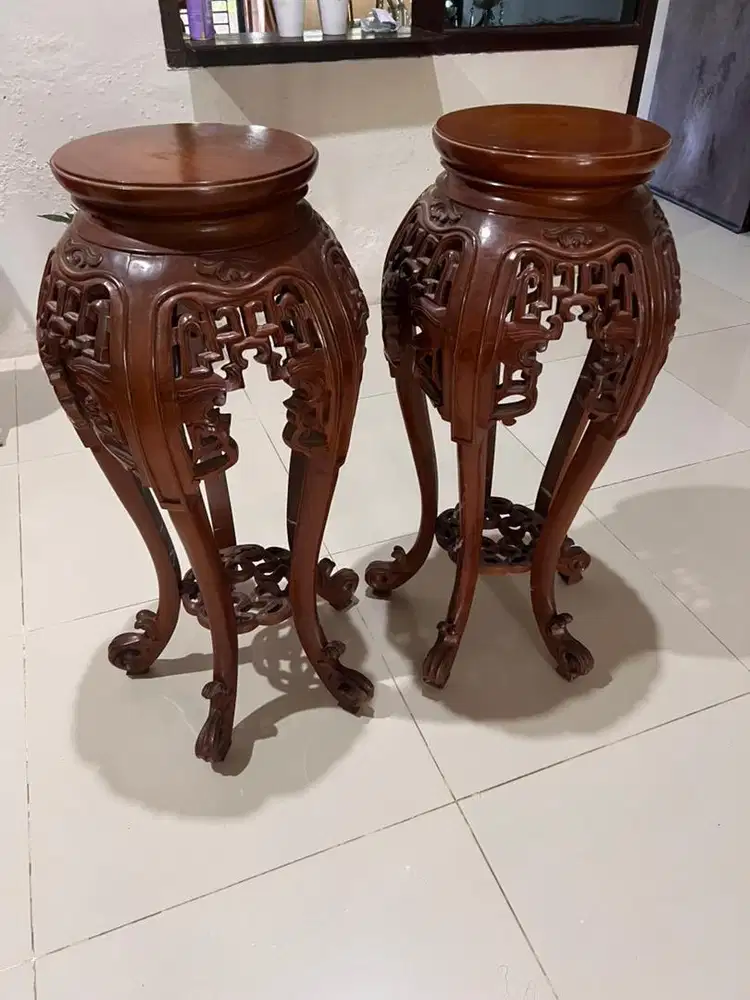 Meja hiasan kayu jepara ukiran