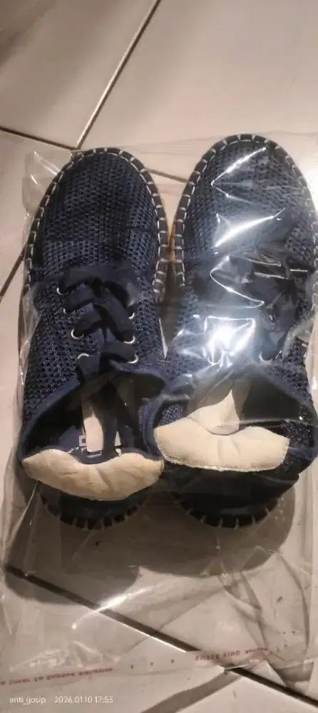 Sepatu fashion wanita