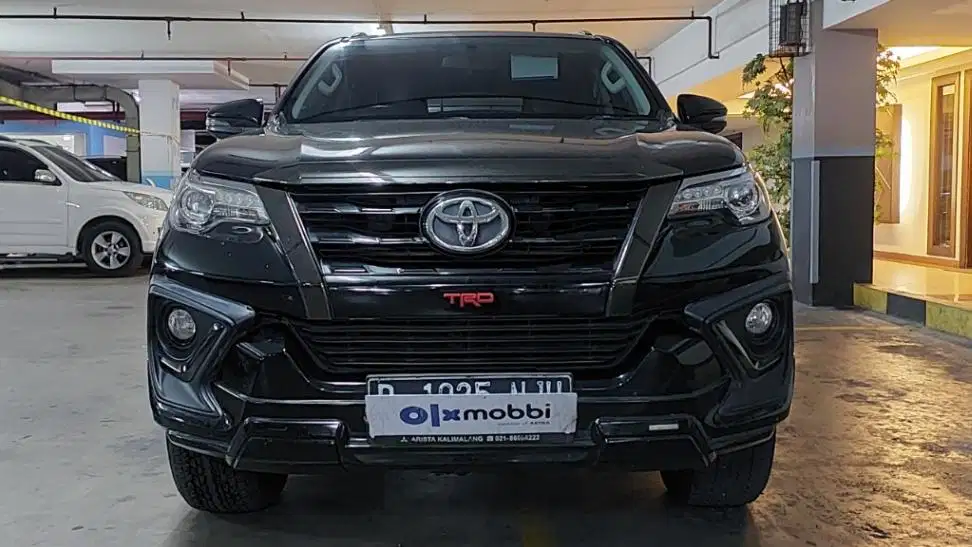 TDP 20JT Toyota Fortuner 2.4 4x2 VRZ TRD Solar-AT Hitam 2020