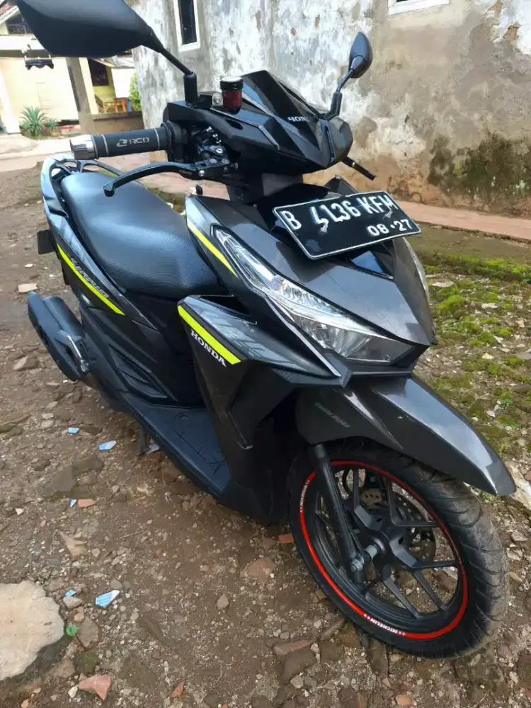 Vario 125 2017 led old