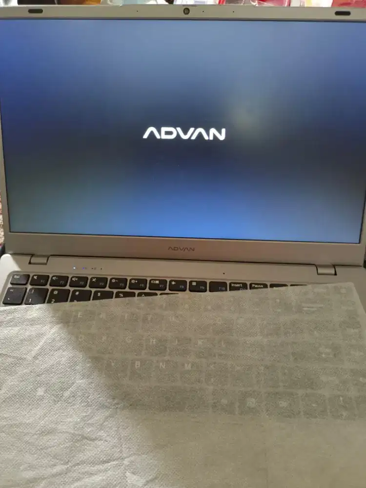 Laptop advan gray