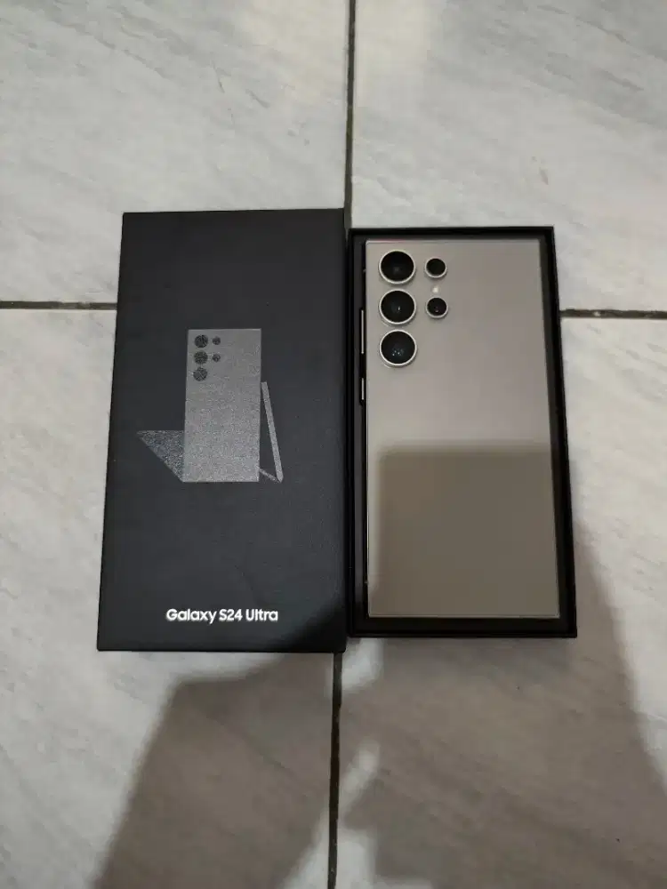 Samsung S24 Ultra 12/256gb SEIN