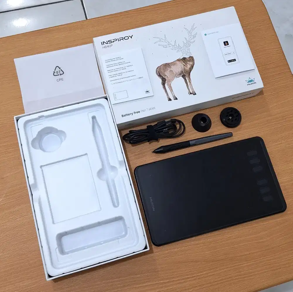 Drawing tablet (Bukan kayak Ipad, harus terhubung ke monitor/laptop)