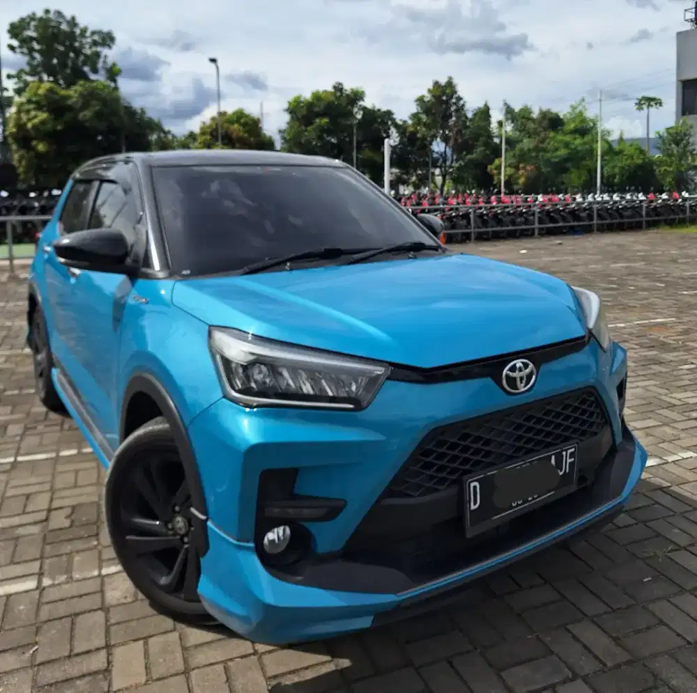 Raize GR sport at 2021 two tone