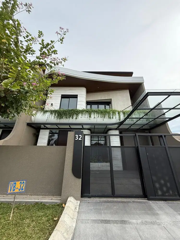 Dijual rumah graha family include furnished dan lift mewah siap huni