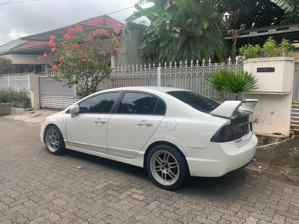 Honda Civic FD 1.8 A/T 2011