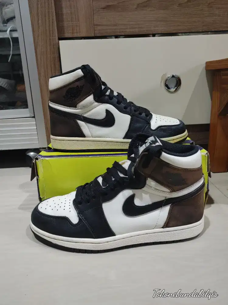 Sepatu Air Jordan 1 dark mocha preloved size 42