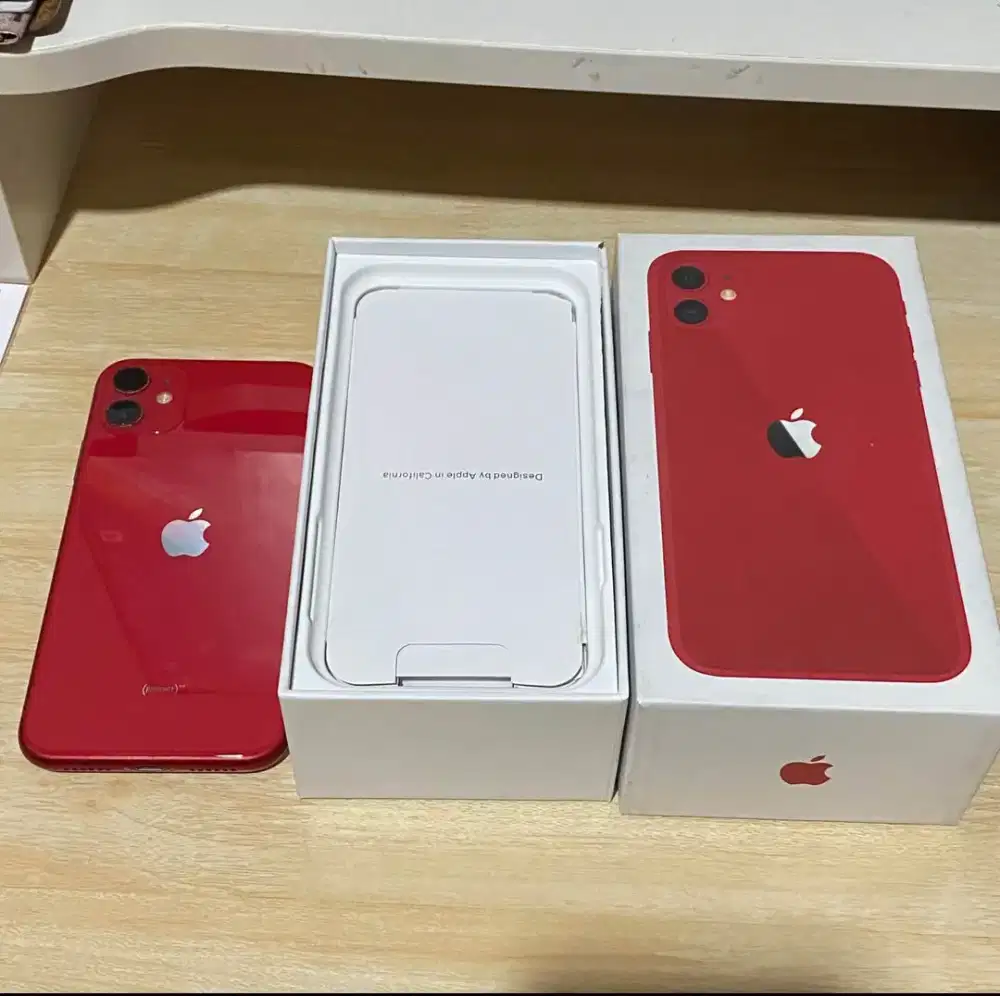 Iphone 11/128gb merah mulus lengkap