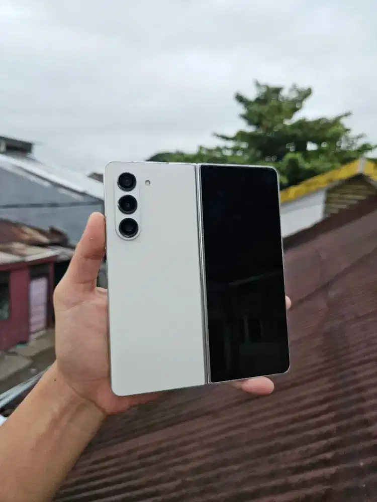 SAMSUNG Z FOLD 5 512GB CREAM RESMI SEIN (-bercak aja)