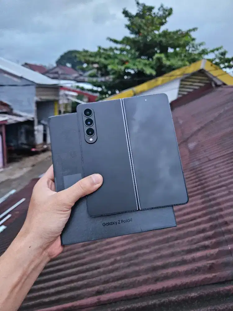 SAMSUNG Z FOLD 4 12GB/1TB BLACK RESMI SEIN (-bercak)