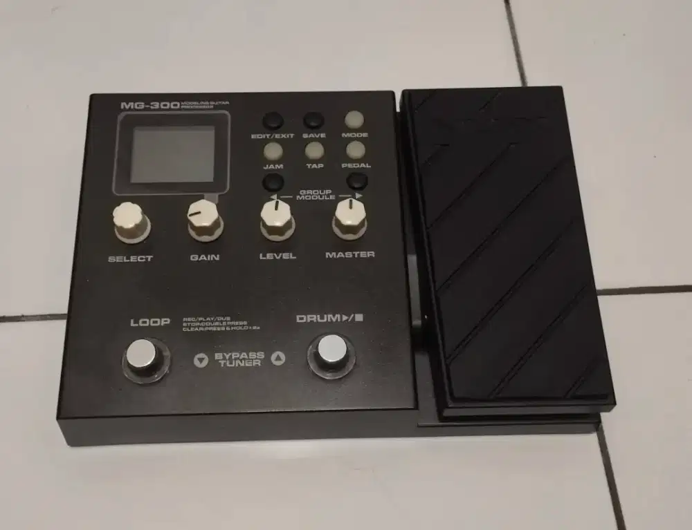 Efek gitar NUX MG300