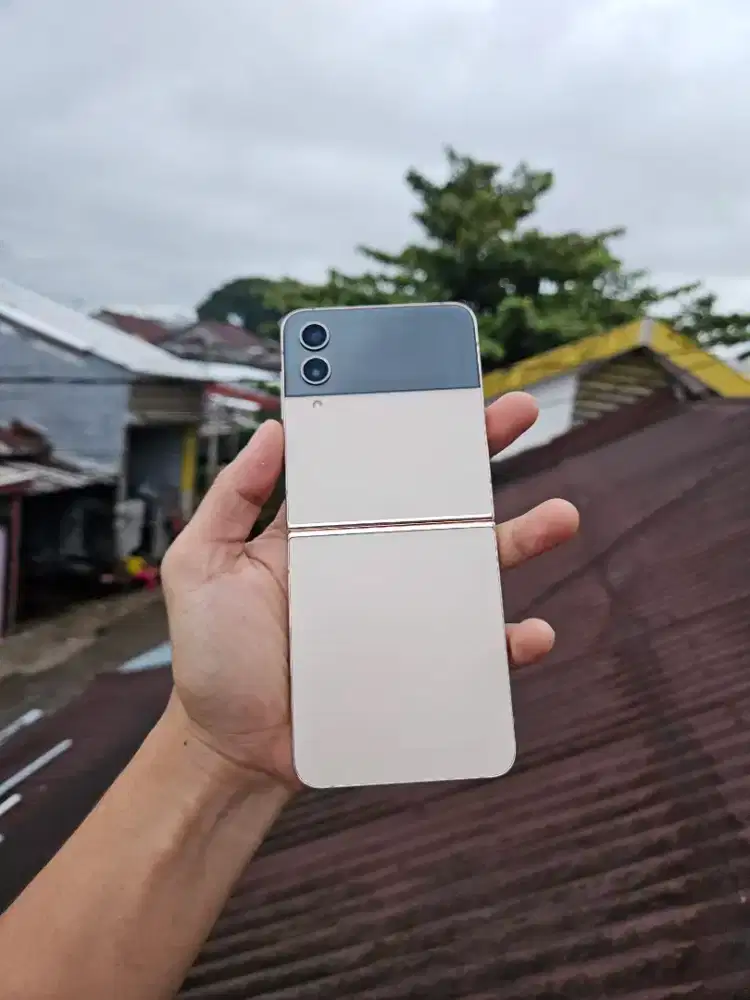 Samsung Z Flip 4 256Gb Gold Resmi Sein (-bercak)