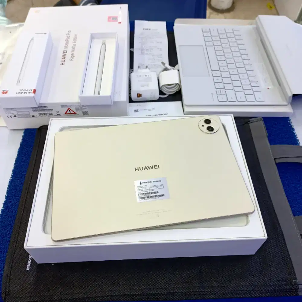 Huawei MatePad Pro 12.2 Inch 12/512gb 99% like new + Keyboard + S pen