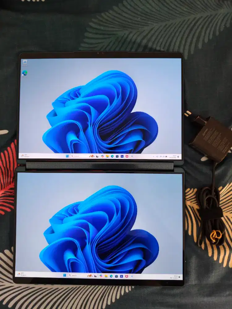 Lenovo Yogabook 9i Core Ultra 7 155h 32/1Tb