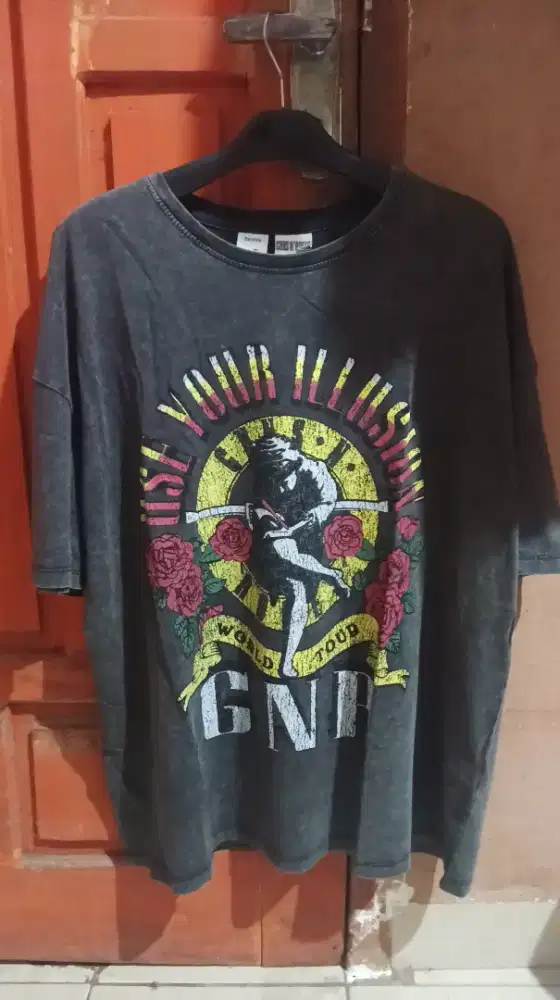 Kaos band G N R ori by bershka