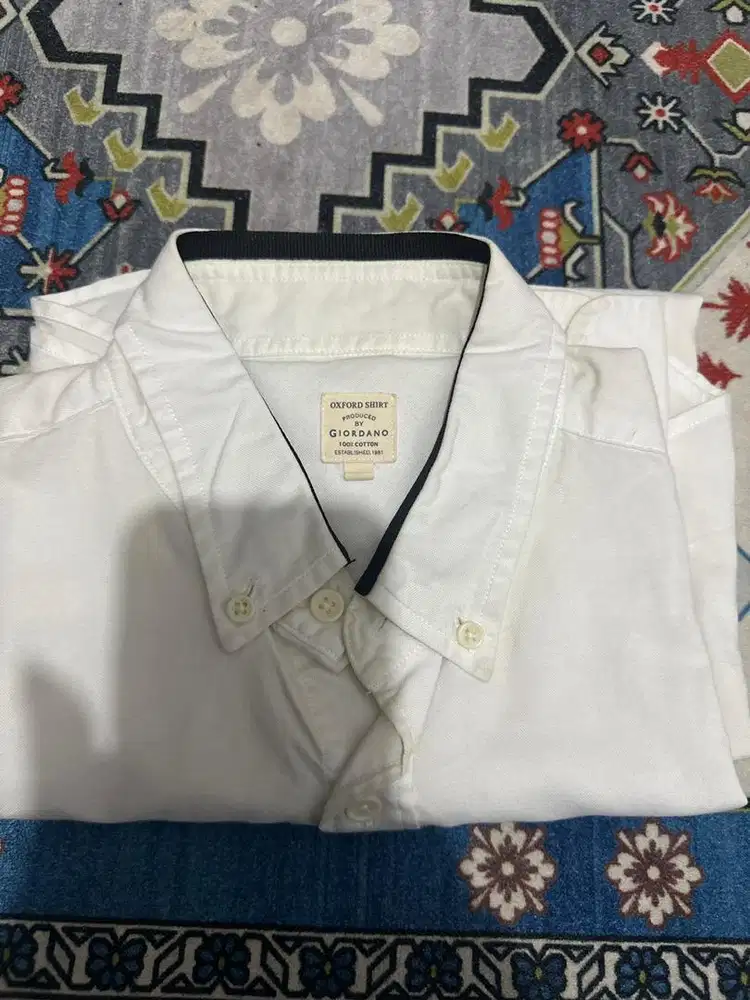 Kemeja panjang giordano