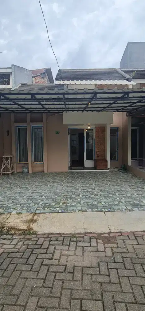 Disewakan Rumah Nyaman BSD Cisauk Tangerang