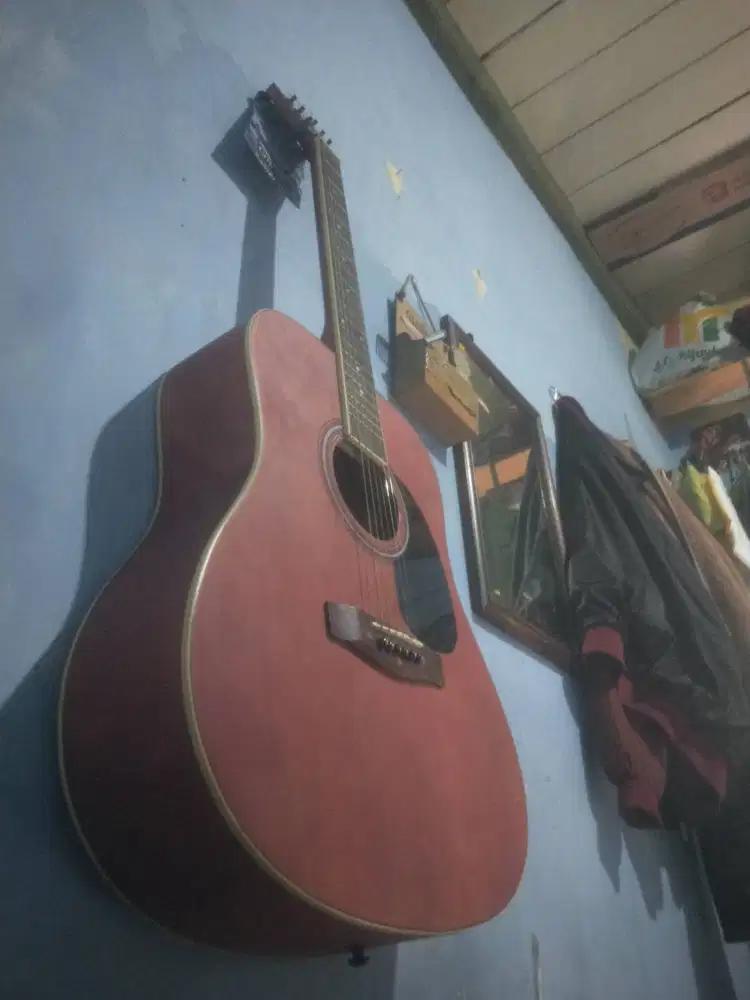 Gitar bekas baik