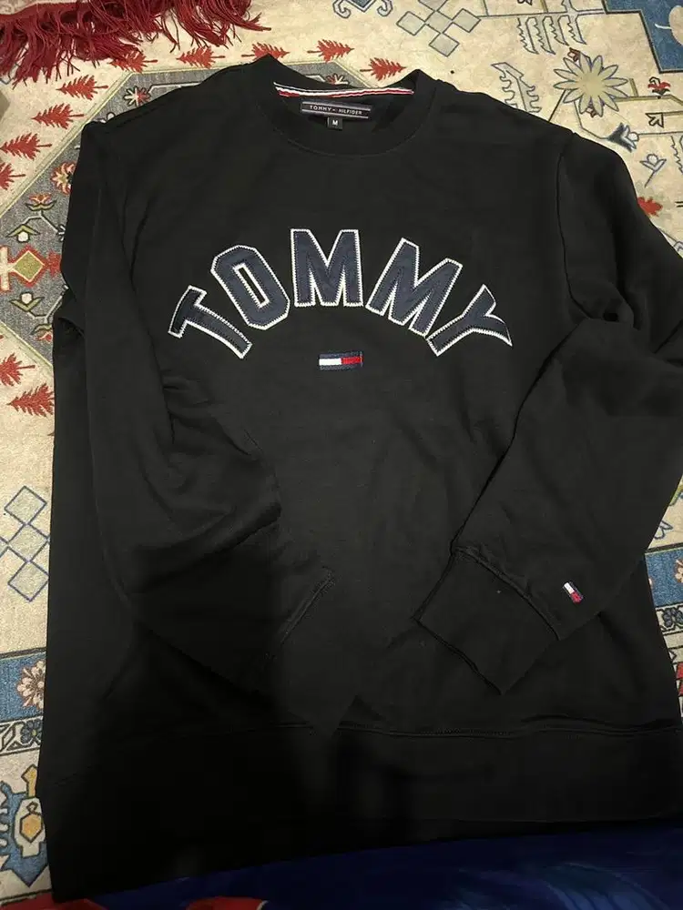 Switer panjang tommy hilfiger