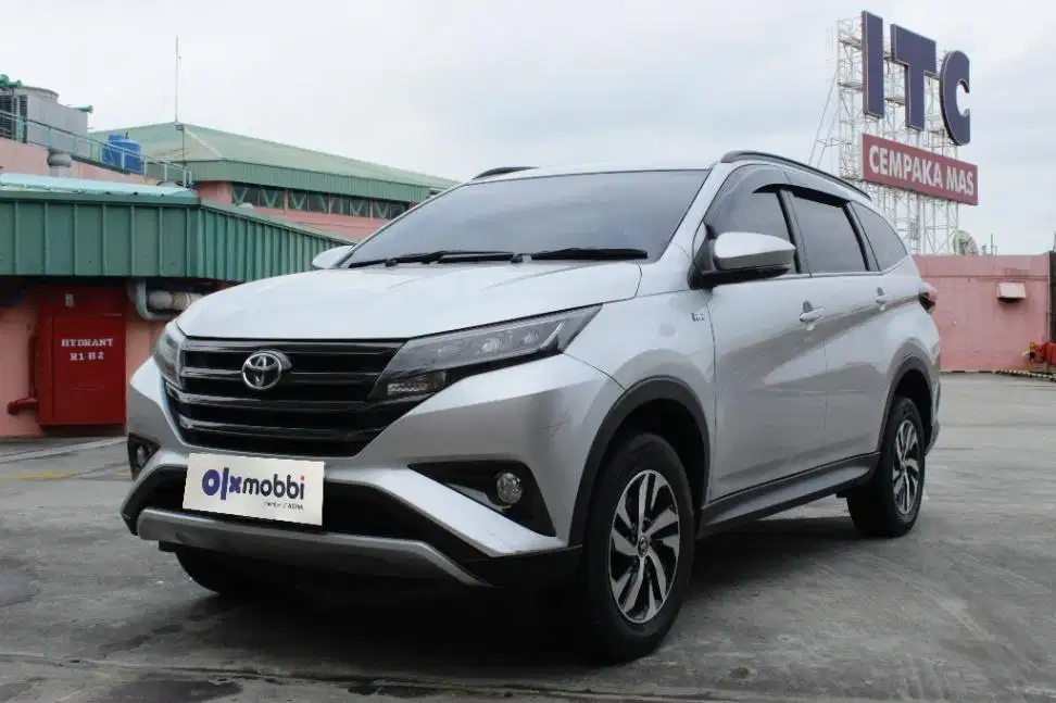 TDP 10JT Toyota Rush 1.5 G Bensin-AT Silver 2021