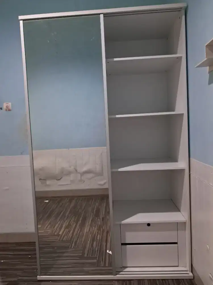 JUAL LEMARI BAJU KACA