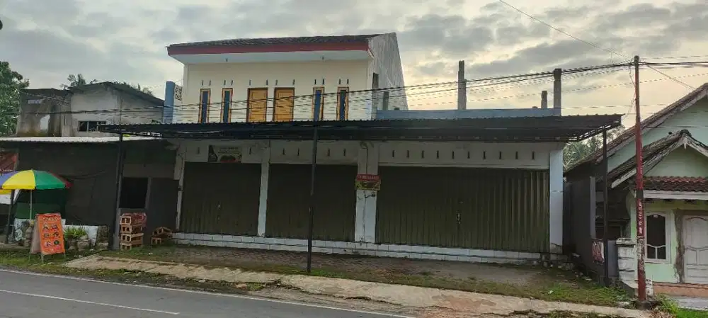 RUKO USAHA 2 LANTAI DEPAN JALAN RAYA! Dekat Sekolah & Kantor Kecamatan