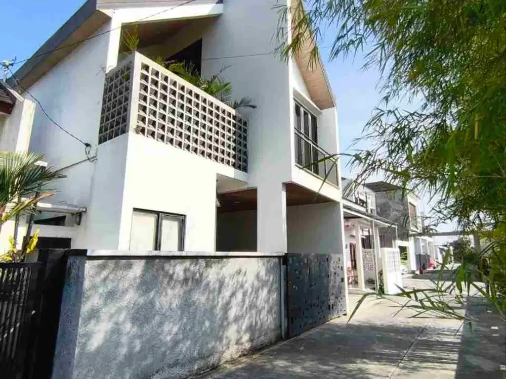 Rumah Scandinavian 2 lantai Siap Huni di Gentan dekat Solo