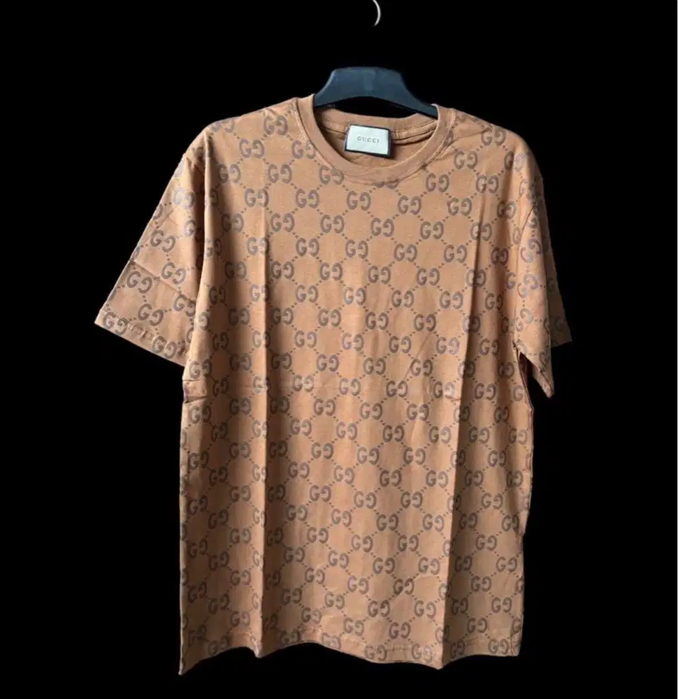 Kaos tshirt preloved bal coklat ful monokrom gucci 74 × 56