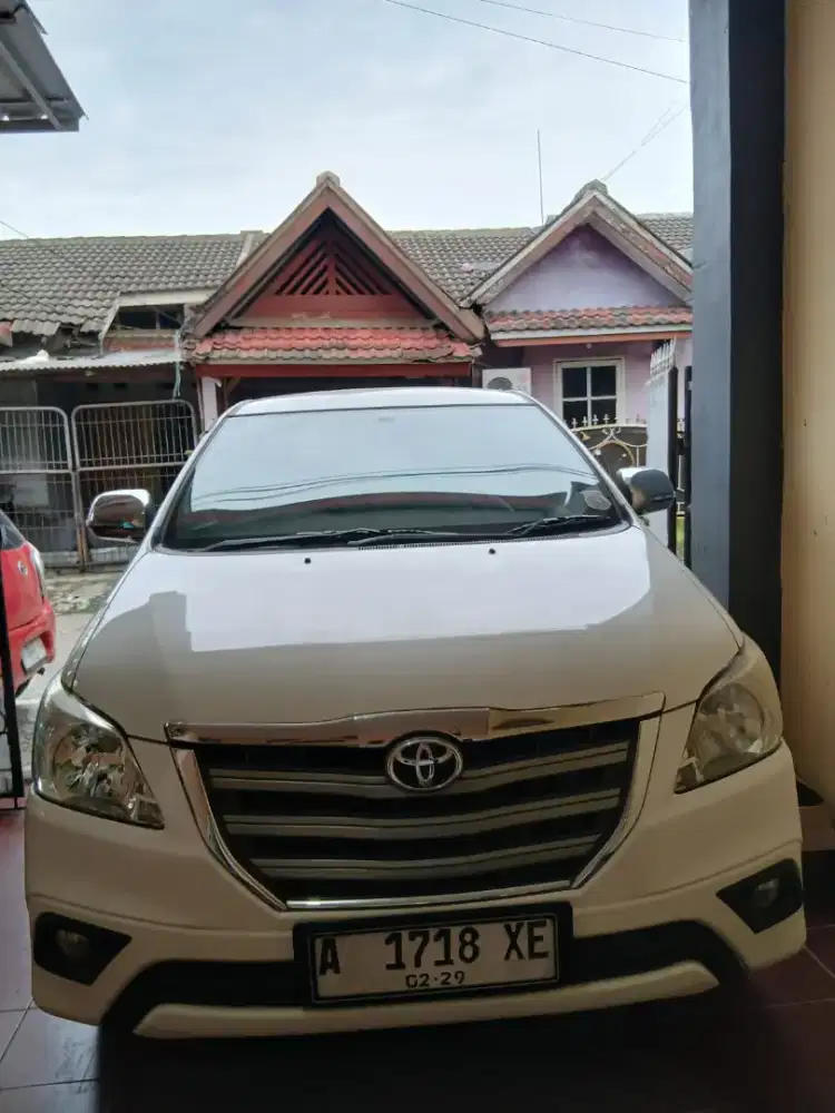 Kijang Innova Tahun 2014