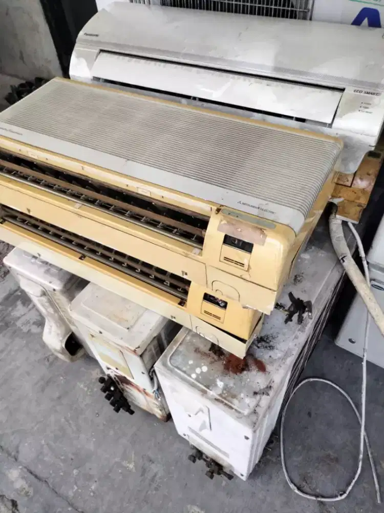 Tampung lelangan  AC bekas & rusak