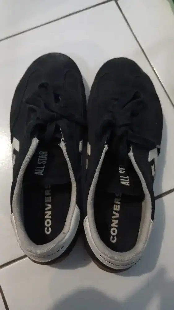 Dijual sepatu convers ori