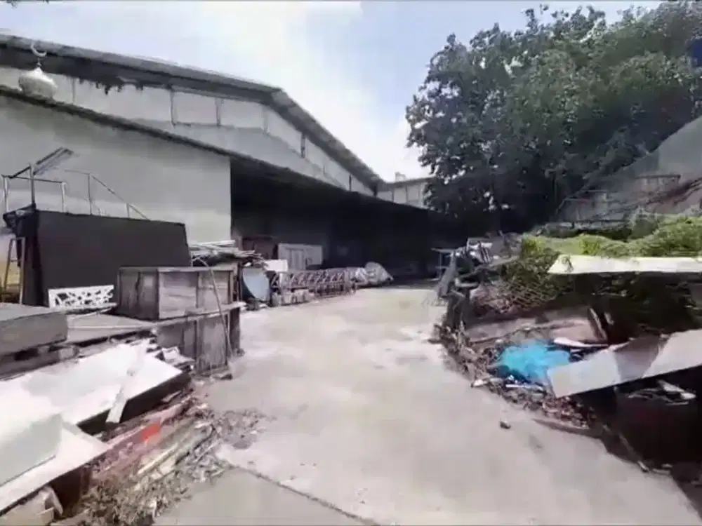 Gudang Luas Depan Pintu TOL Rawa Buaya Jakarta Barat