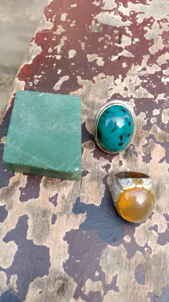 Batu cincin dan bahan