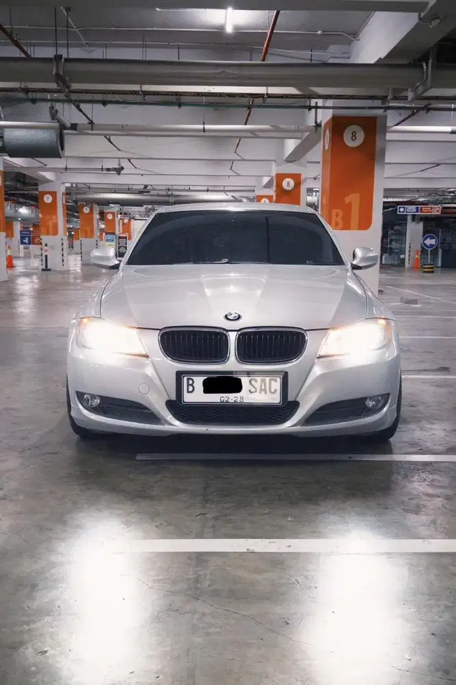 BMW E90 320i 2010 LCI idrive