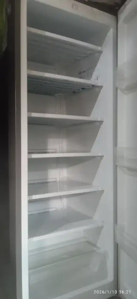 Di Jual Freezer & Showcase Merk Gea